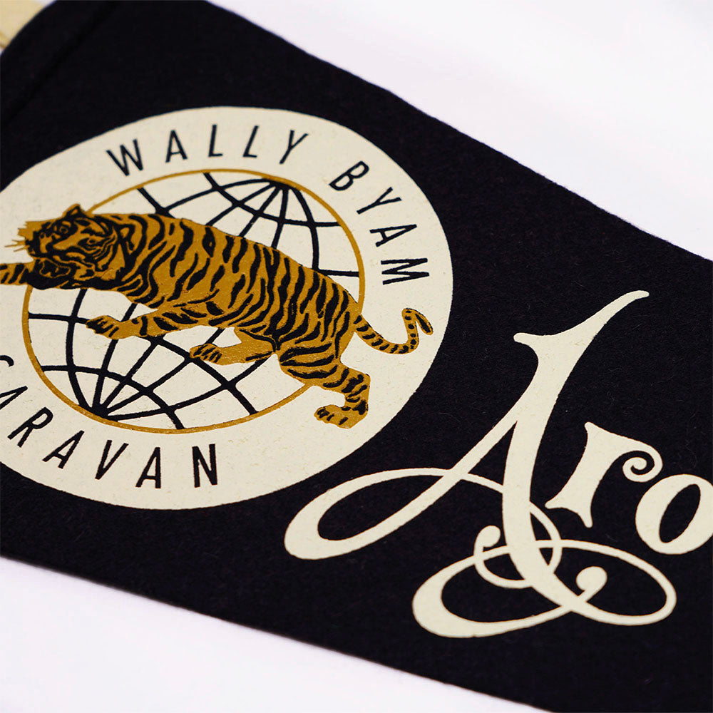 1000_0012_airstream-around-the-world-pennant-2