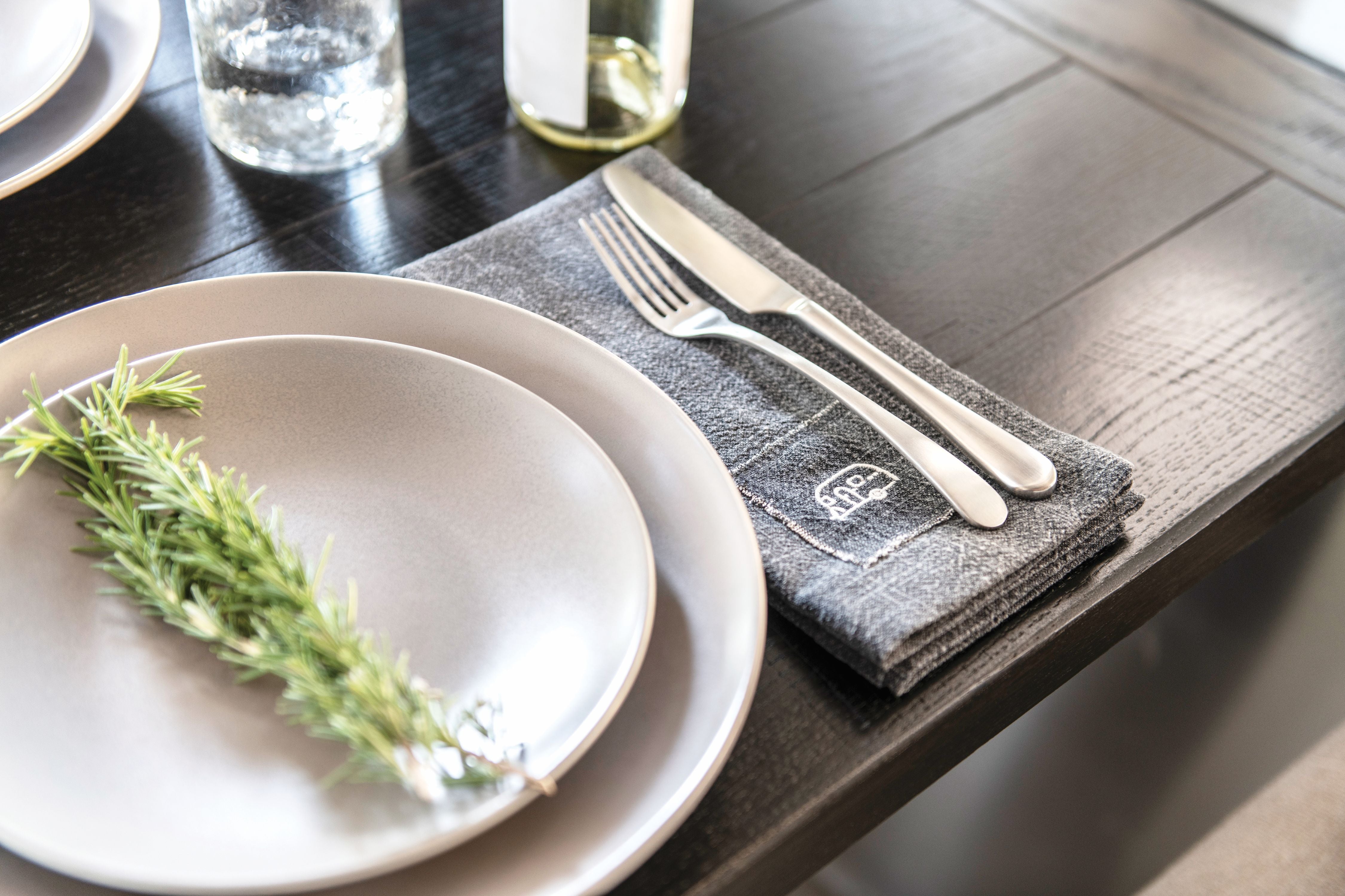 Airstream x Pottery Barn Dinnerware 16 Pc Set