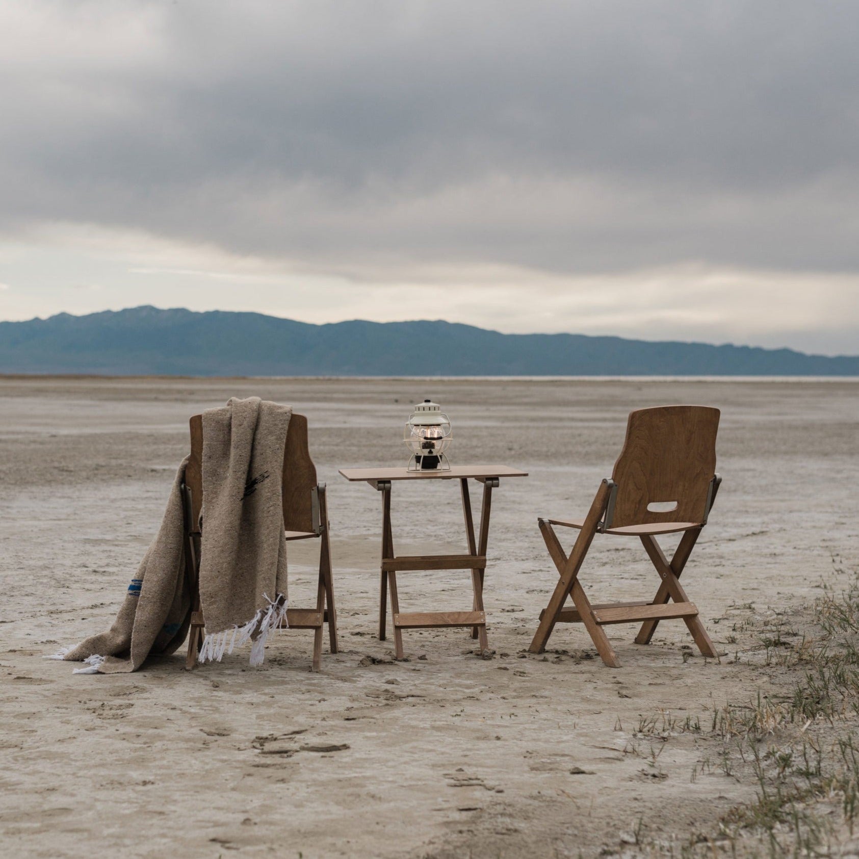 CKW-584_RidgetopWoodFoldingChair_LS_14