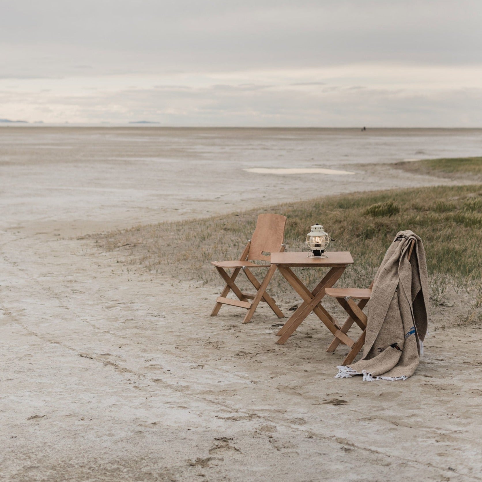 CKW-584_RidgetopWoodFoldingChair_LS_15